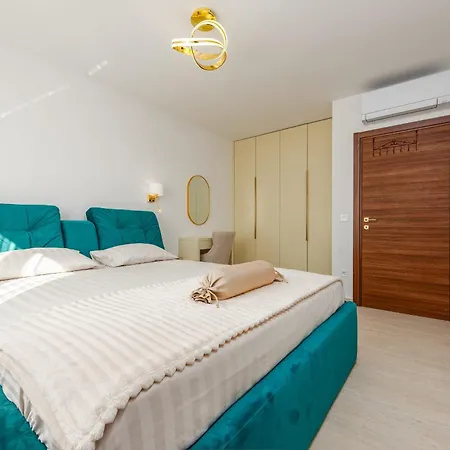 Ana Zadarvillas * Ljubac (Zadar)