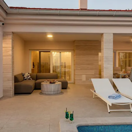 Ana Zadarvillas Villa Ljubač