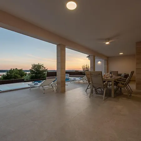 Ana Zadarvillas Ljubac (Zadar)